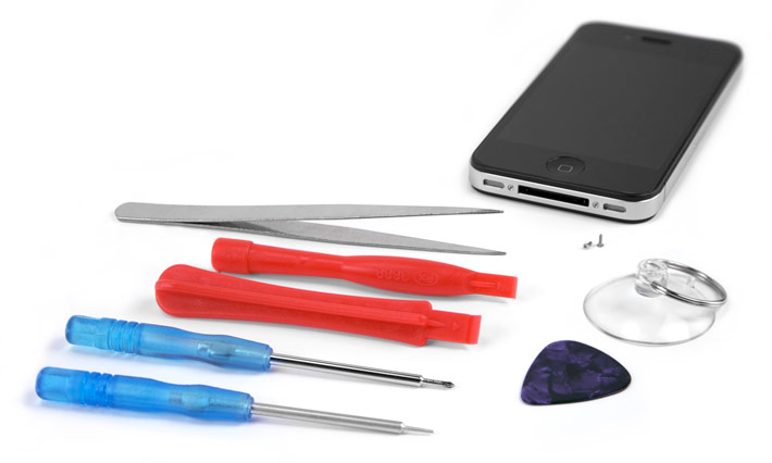 proprietary TS1 'Pentalobe' screws, or standard #00 Phillips screws. proprietary TS1 'Pentalobe' screws, or standard #00 Phillips screws.